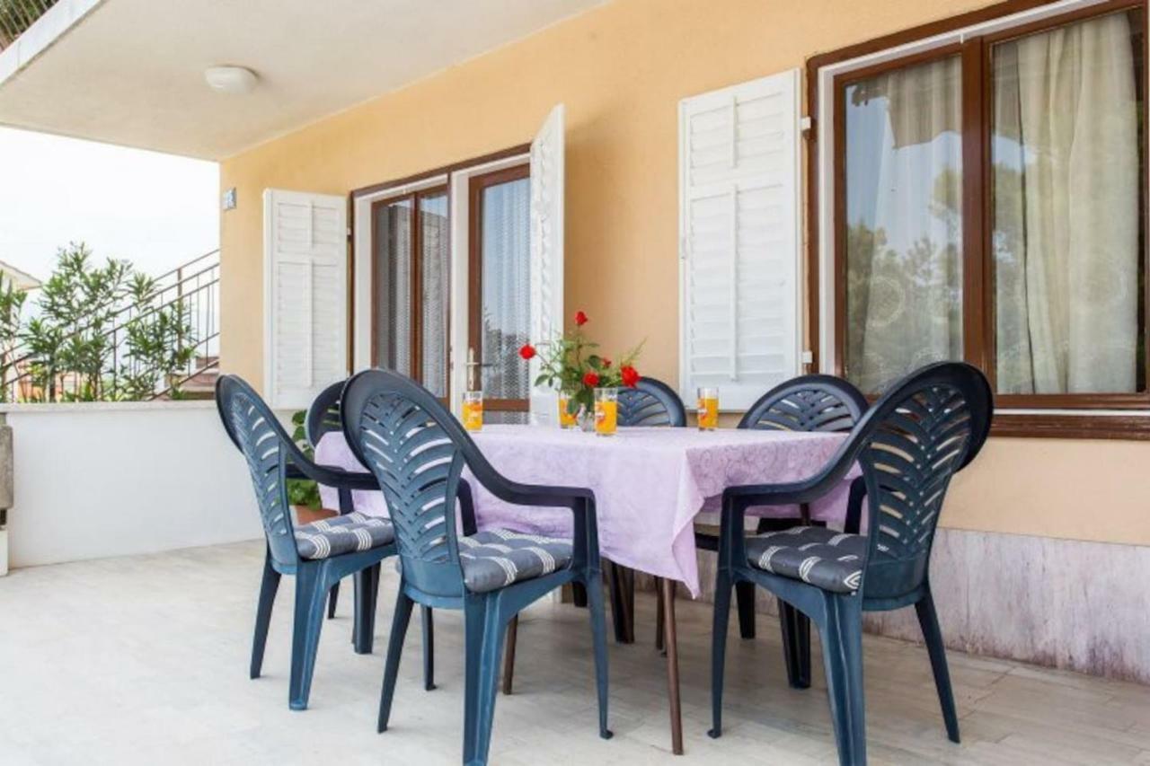 Apartman Morozin Šilo Zewnętrze zdjęcie