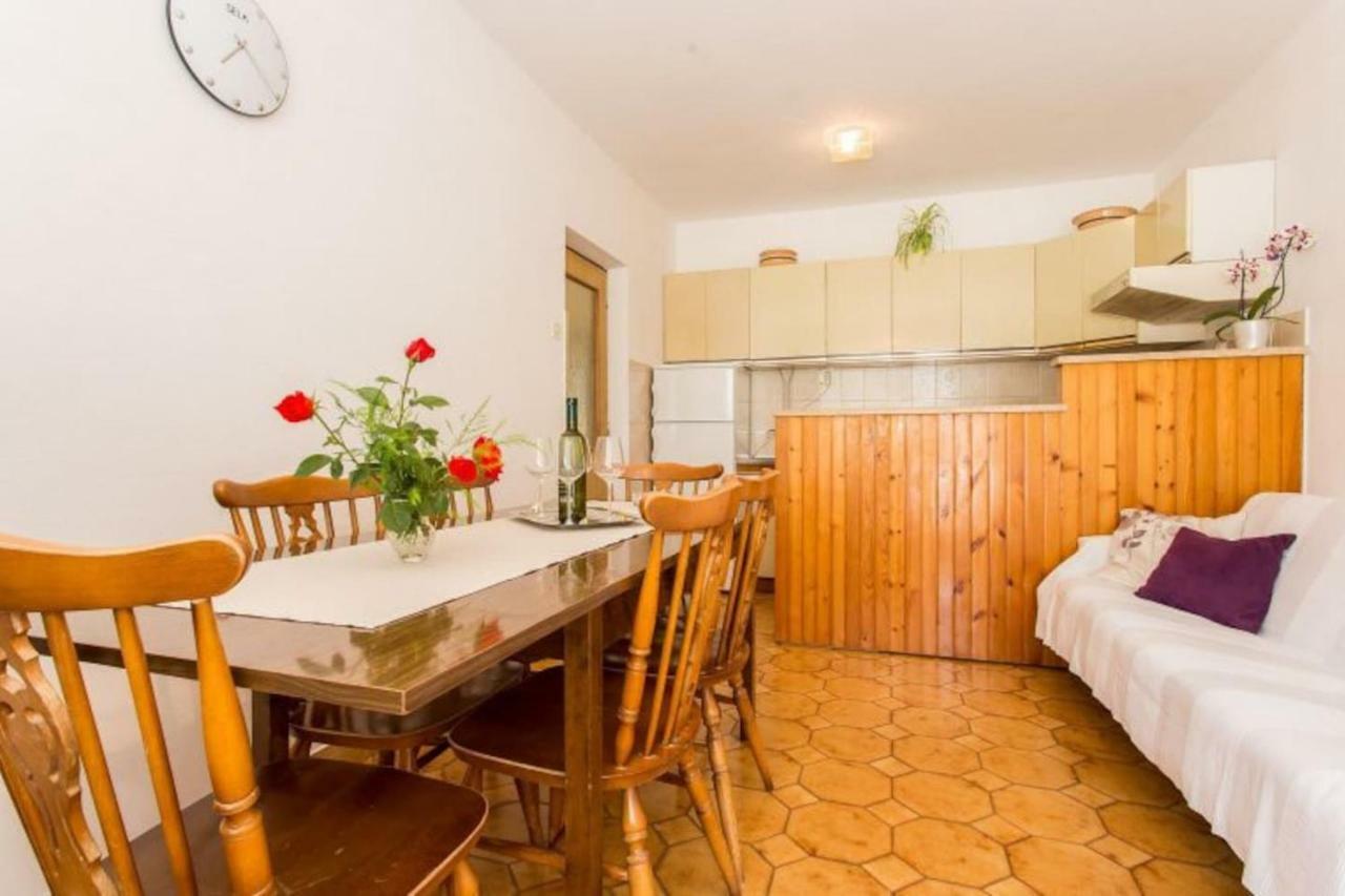 Apartman Morozin Šilo Zewnętrze zdjęcie